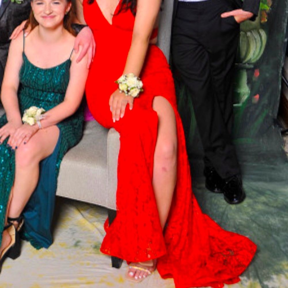 Selling my prom dress from 2023